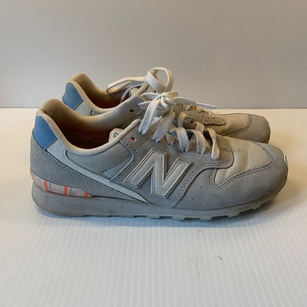 New Balance Women's 696 V1 Sneaker